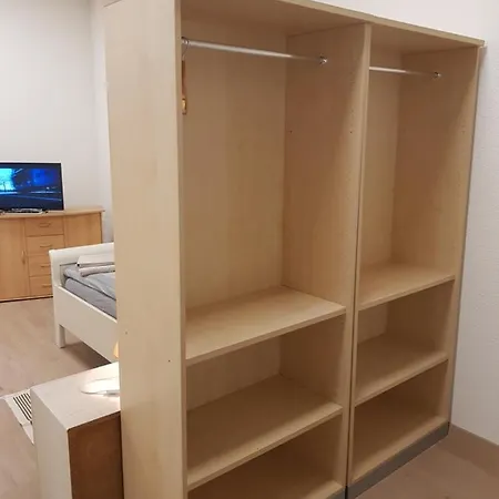 Monteur - Und Ferienwohnung Zeitz 아파트 *